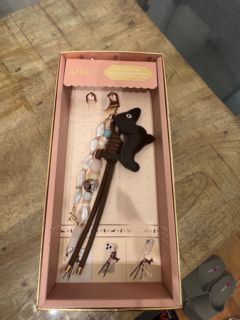 Artikl Dachshund Phone Charm